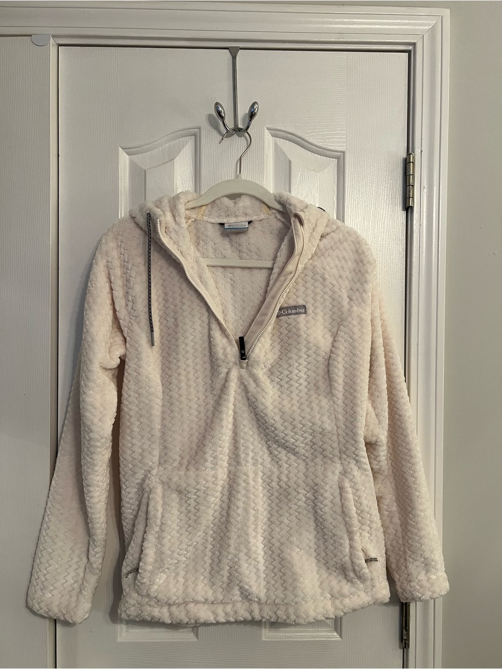 Columbia Women's Cream Plush Half-Zip Pullover Hoodie
